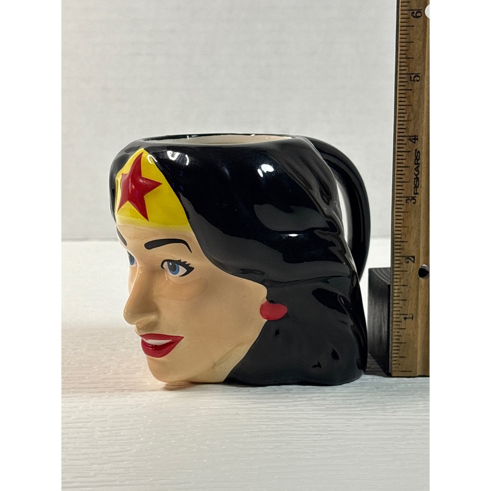 Zak Designs DC Comics Wonder Woman Sculpted Ceramic Coffee Mug 3D S0157